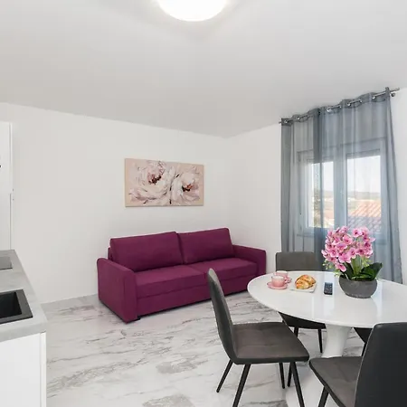Apartment Marina *