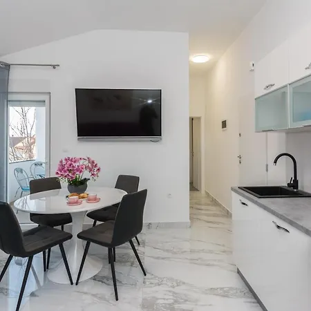 Apartment Marina
