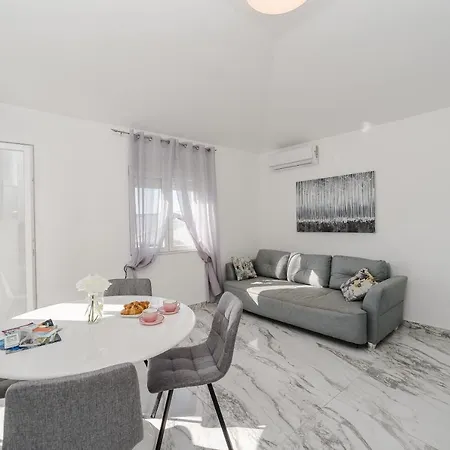 Marina Apartment Bibinje