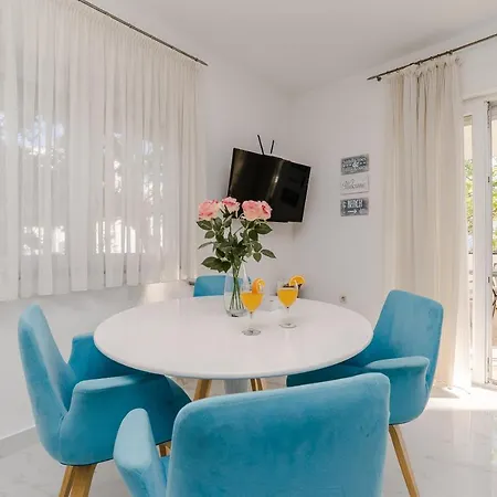 Apartment Marina *