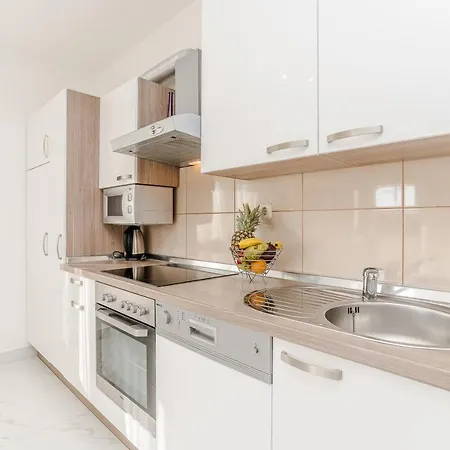Marina Apartman Bibinje