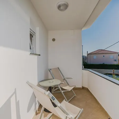 Marina Apartman Bibinje